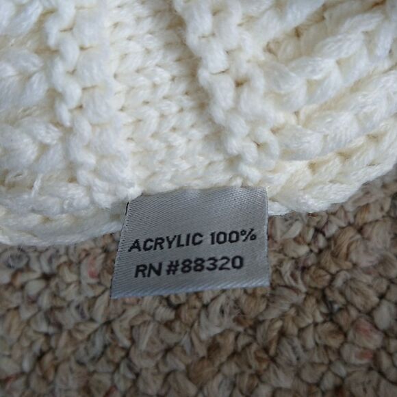 C.C exclusive Knit Cream color Beanie - A - Picture 6 of 11
